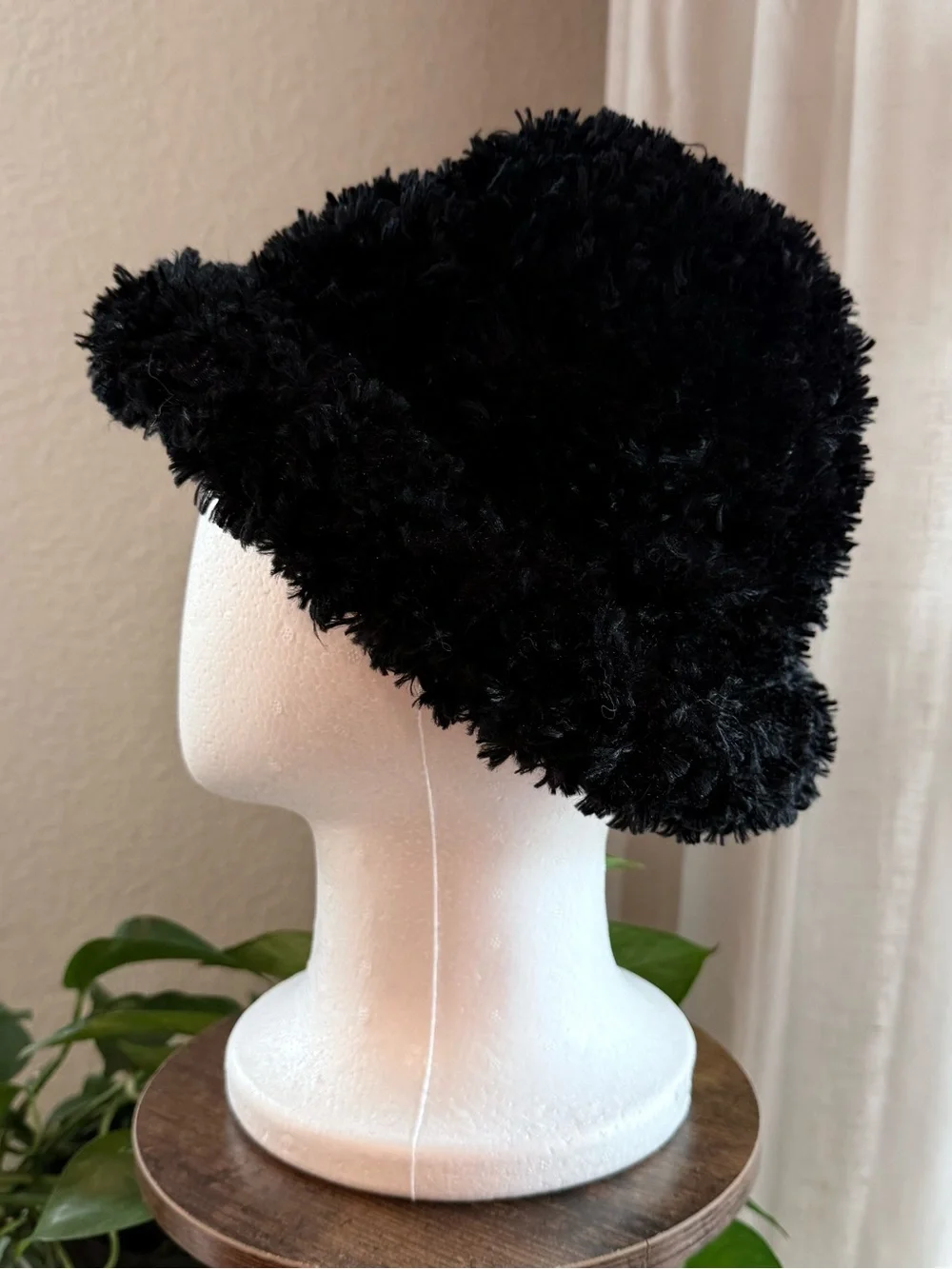 Vtg Limited Too Black Fuzzy Faux Fur Bucket Hat Beanie Hat